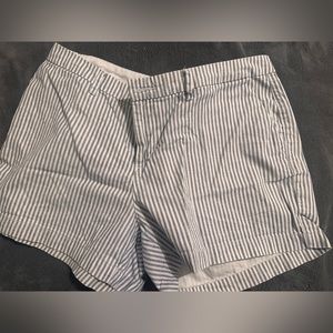 Old navy stripes shorts